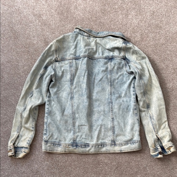 Lightweight Denim Jacket - Picture 4 of 5